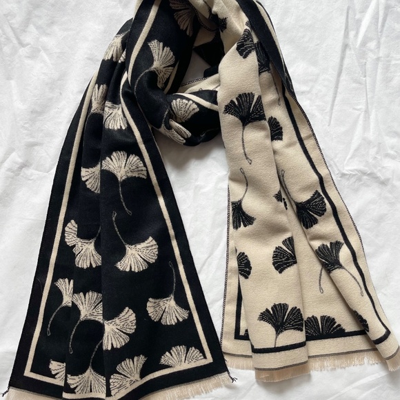 Scarf, Large Ivory / Black Wool Shawl, Soft Wrap, Warm Pashmina, Women Gift - Picture 2 of 5